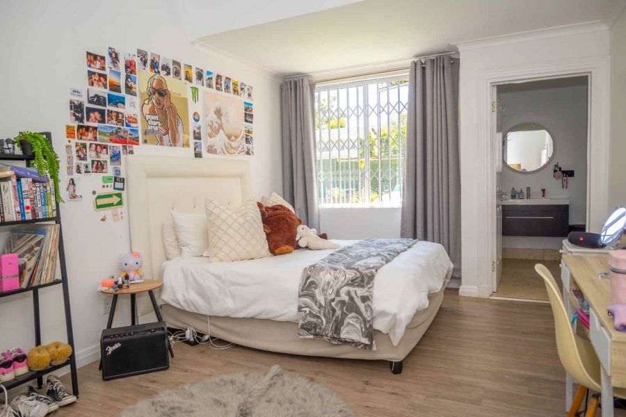 5 Bedroom Property for Sale in Walmer Eastern Cape